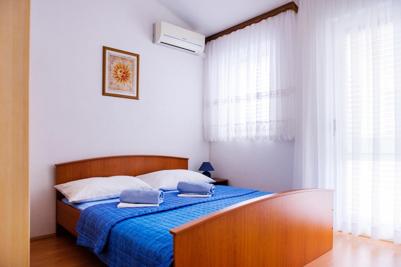 Apartments Mila Marina Exterior photo